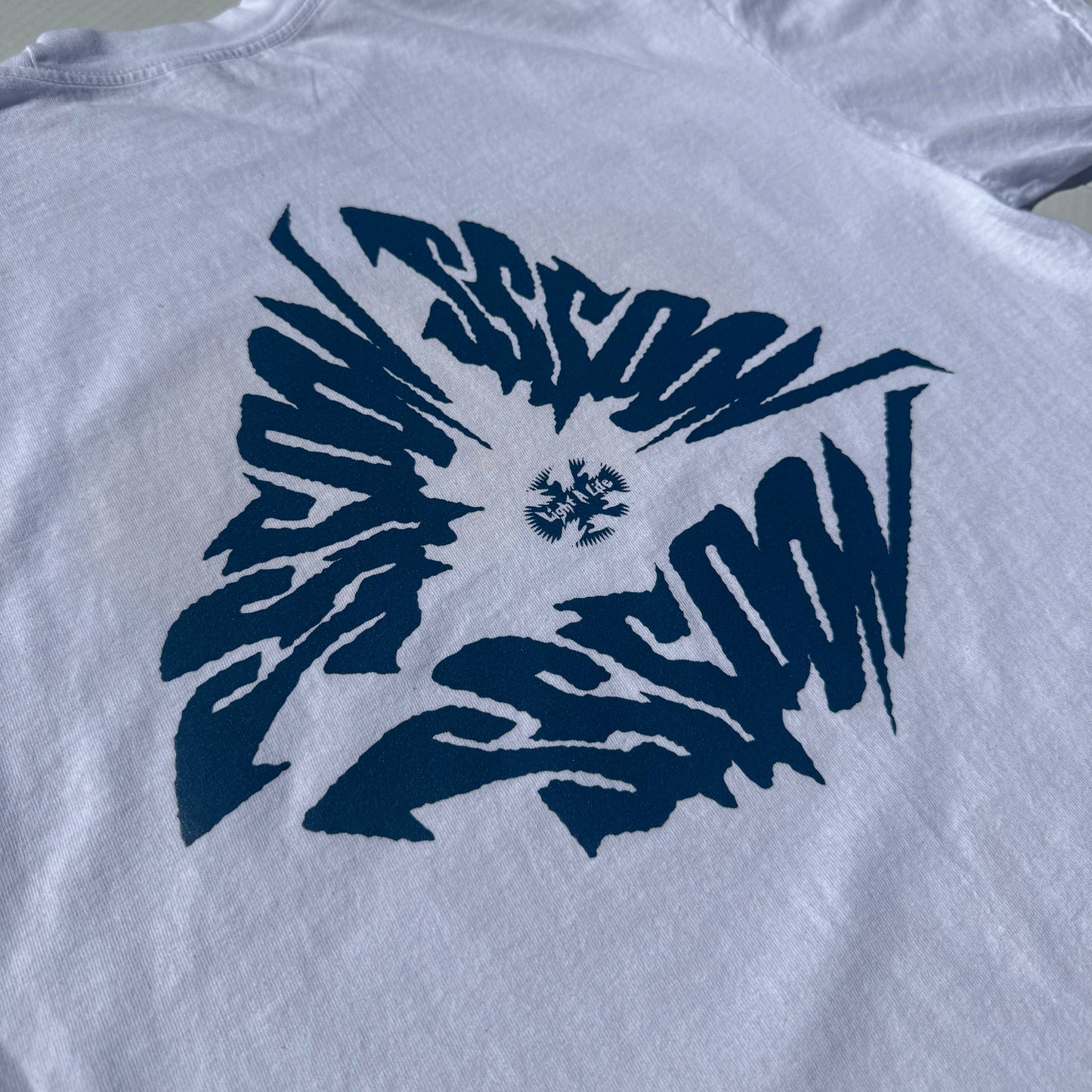 Motto Voyage Tee (White)